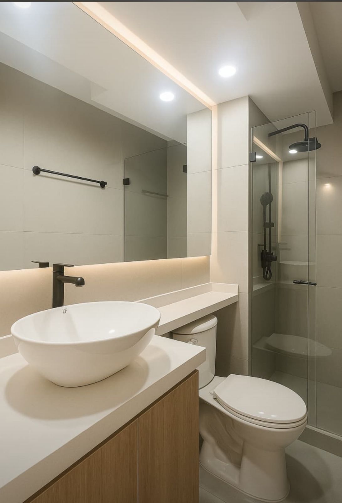 Baño de lujo con acabados premium